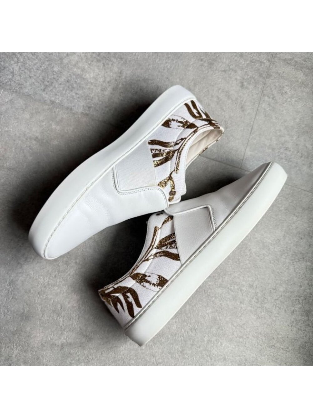 Chanel Coco Mark Leather White Gold Floral Slip on ed Shoes - Picture 4 of 10